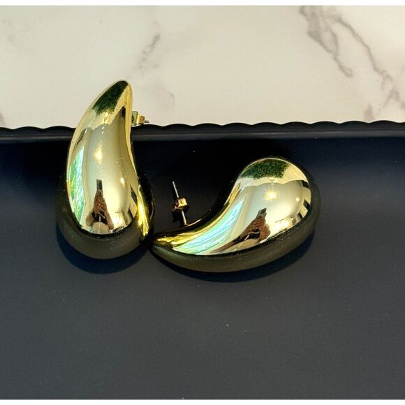 Stunning Statement Teardrop Earrings - Picture 4 of 5